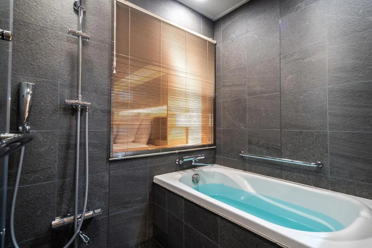 *****  Kyoto Shijo Takakura Hotel Grandereverie Japonsko